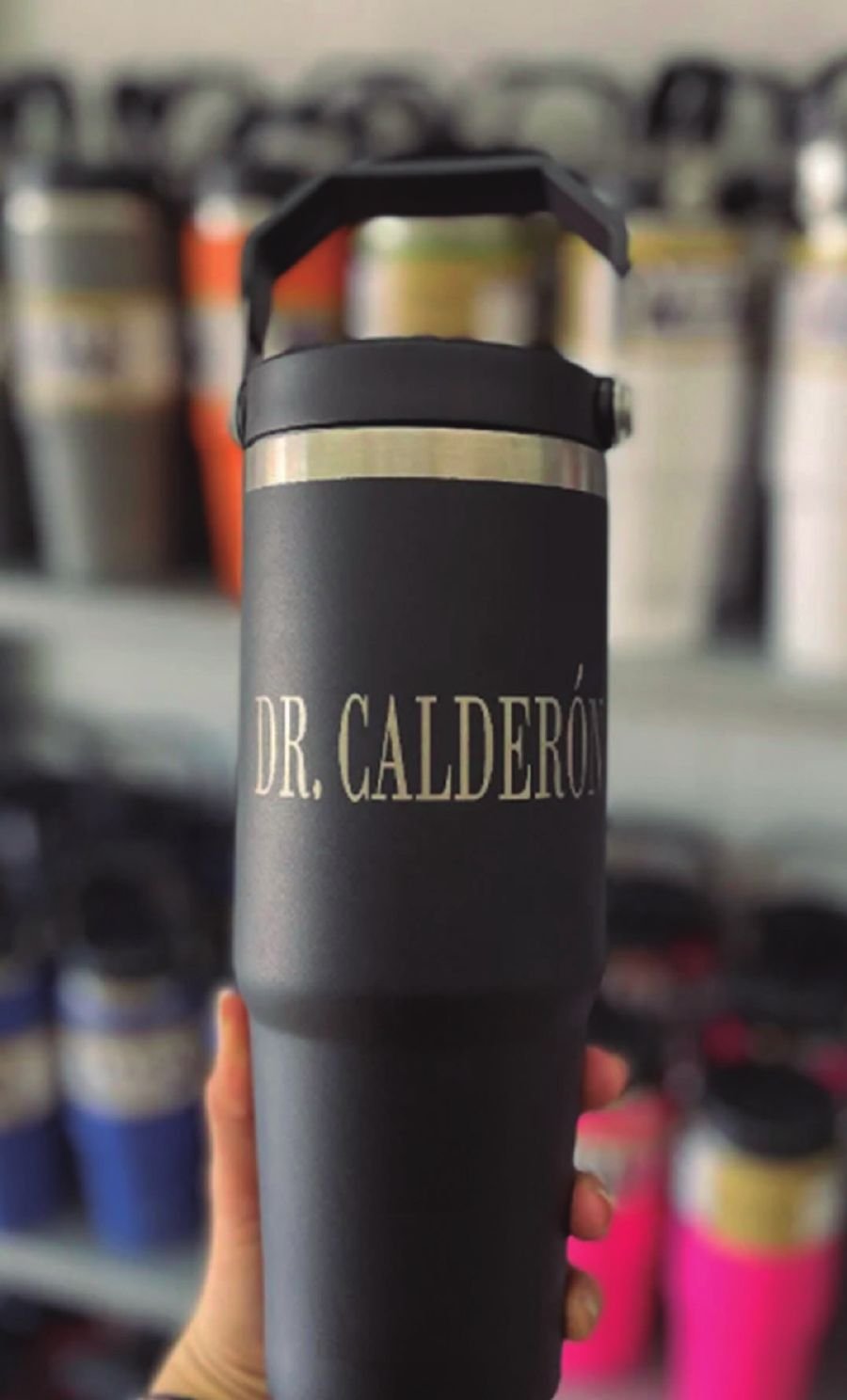 Vaso térmico negro grabado con nombre